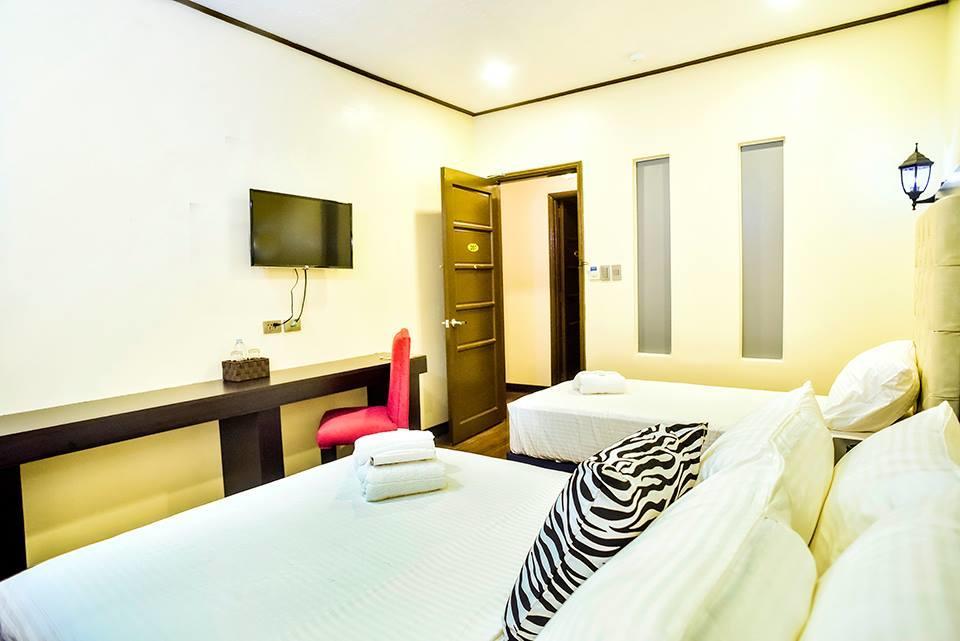 The Ambassador Hotel Tacloban Kültér fotó