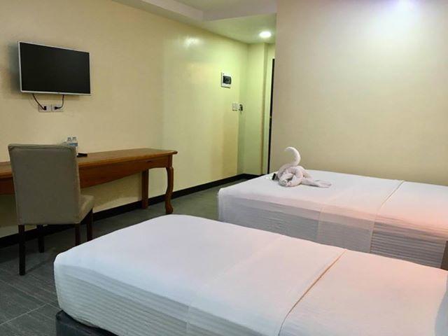 The Ambassador Hotel Tacloban Kültér fotó