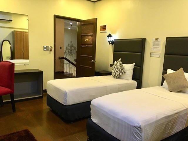 The Ambassador Hotel Tacloban Kültér fotó